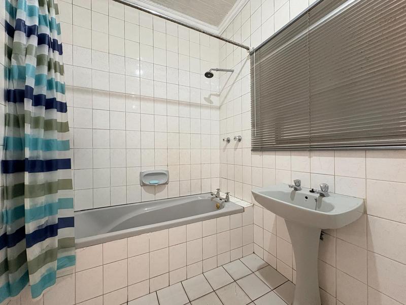 5 Bedroom Property for Sale in Southfield Western Cape